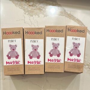 Hoooked Piglet Amigurumi DIY Craft Set